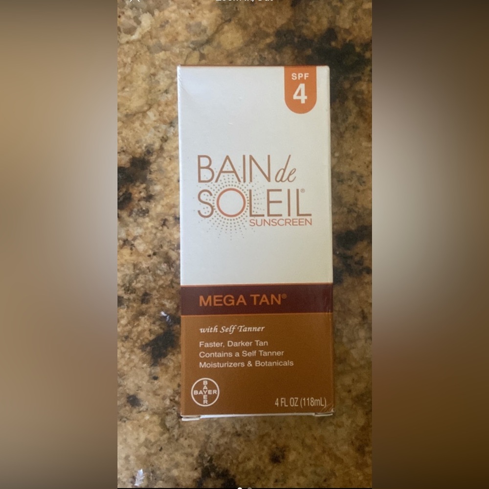 Bain de Soleil. Mega tan.